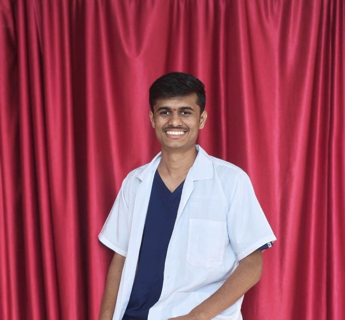 Dr. Ravindra Munde - Physiotherapist